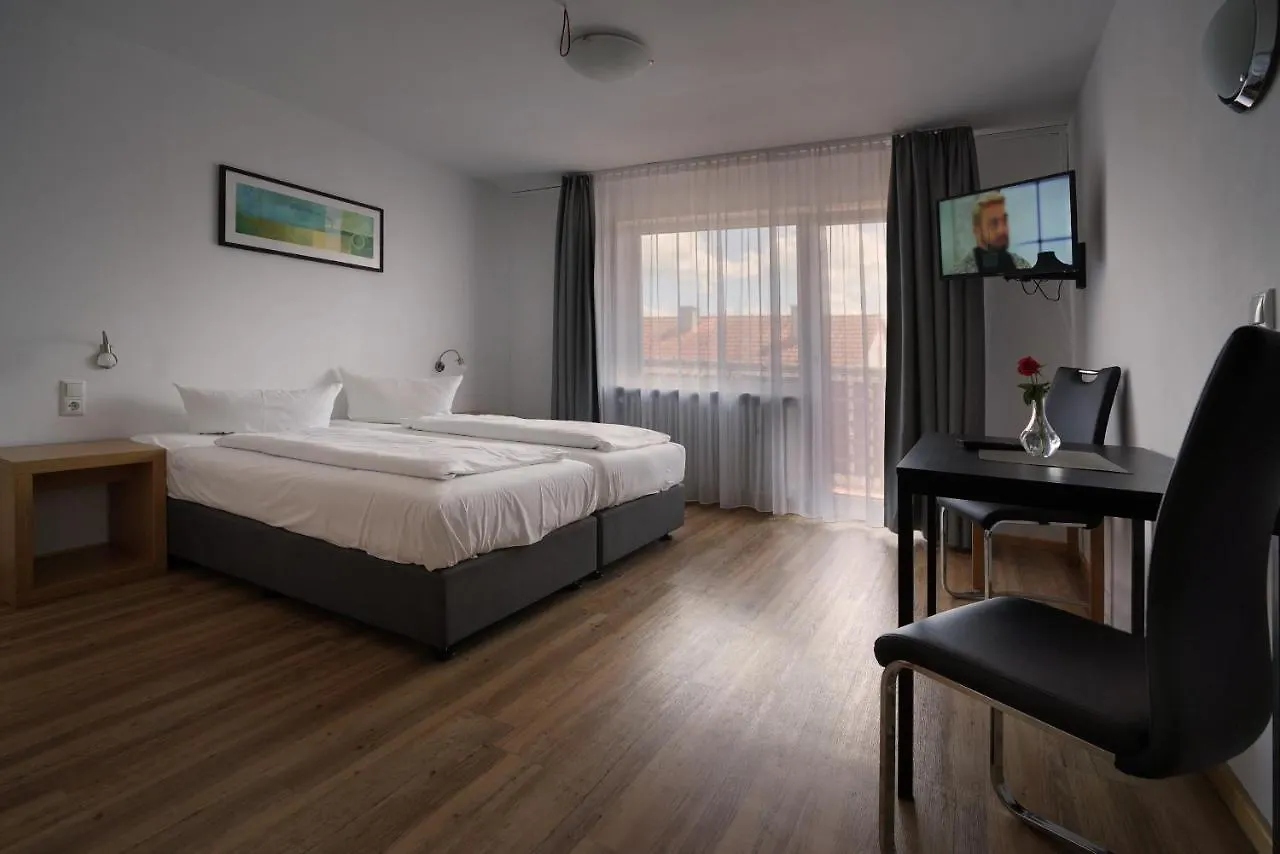 Hotel Gasthof Metzgerei Lamm - Benedikt Rueckel Geiselwind