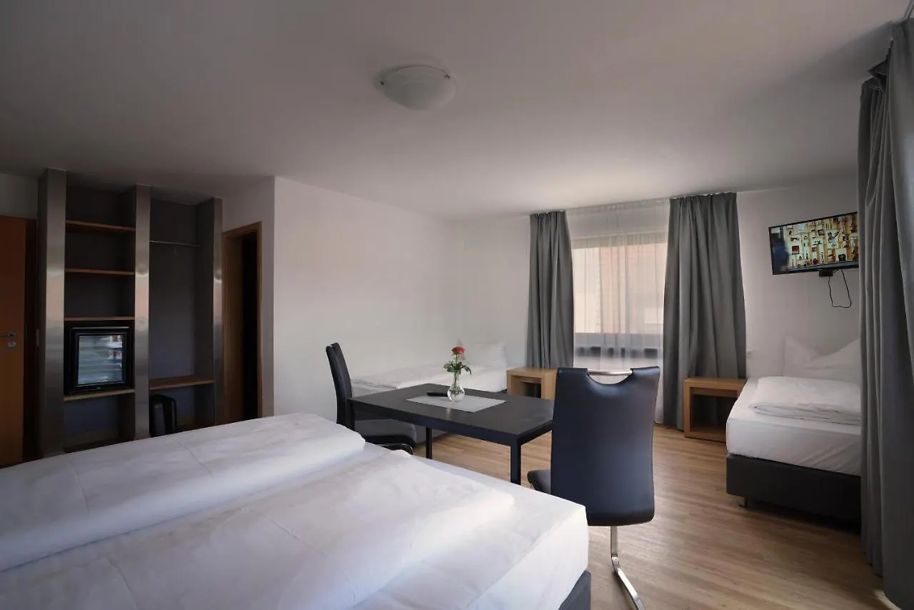 Hotel Gasthof Metzgerei Lamm - Benedikt Rueckel Geiselwind