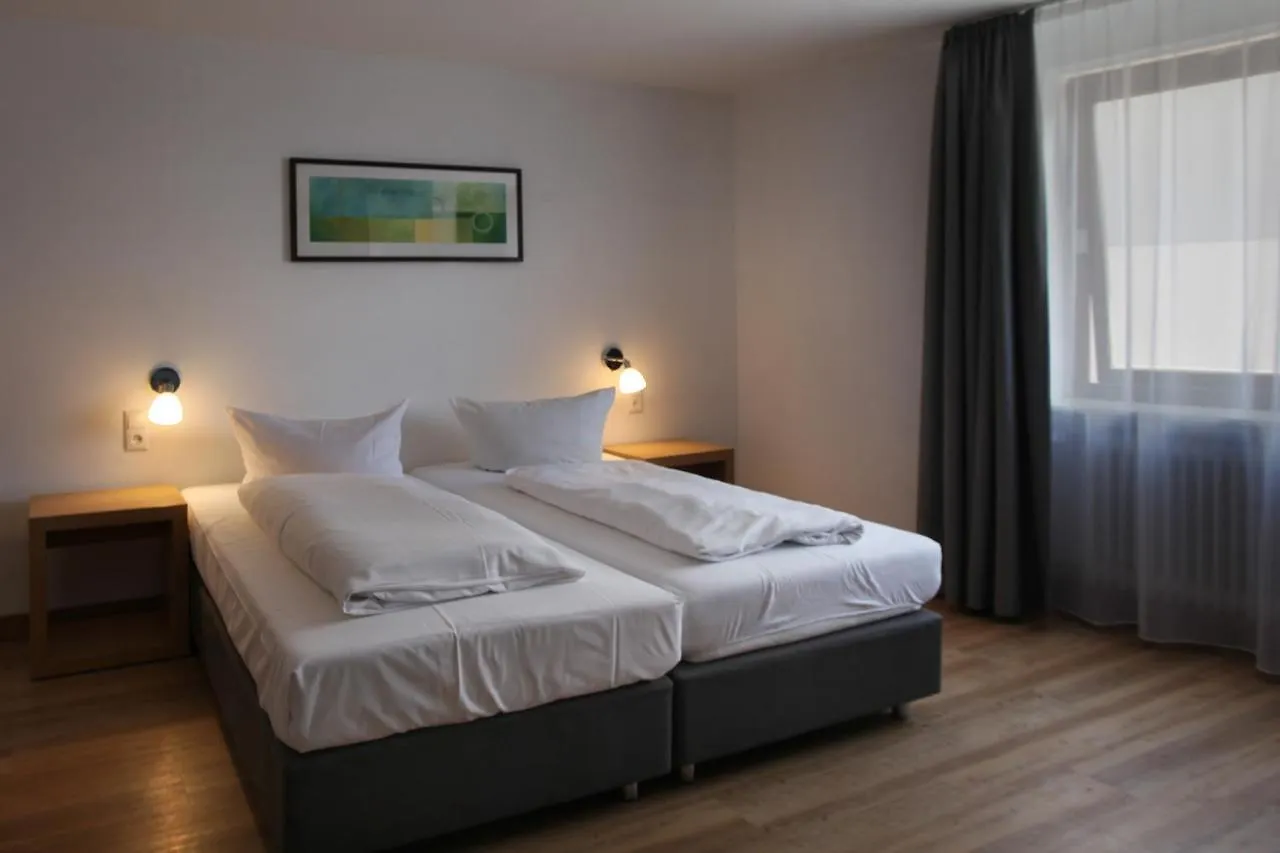 Hotel Gasthof Metzgerei Lamm - Benedikt Rueckel Geiselwind